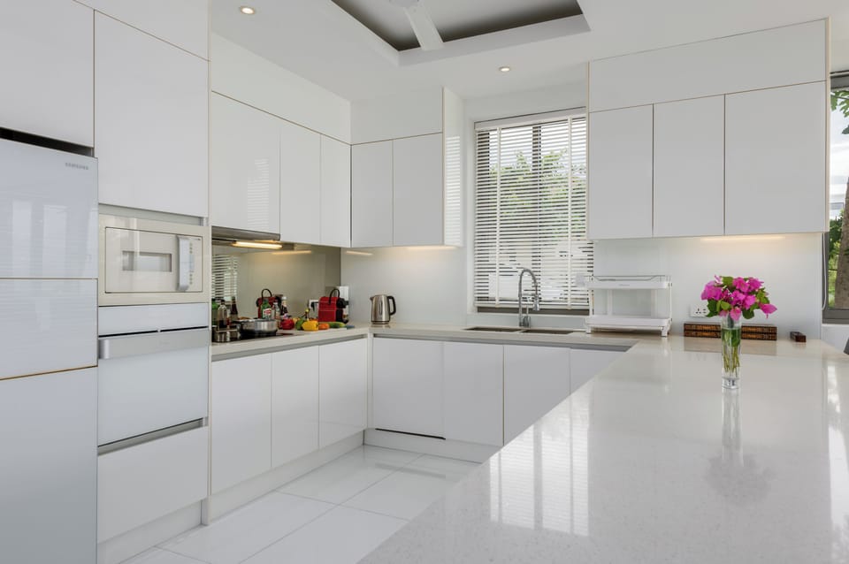 Fully equipped western-style kitchen