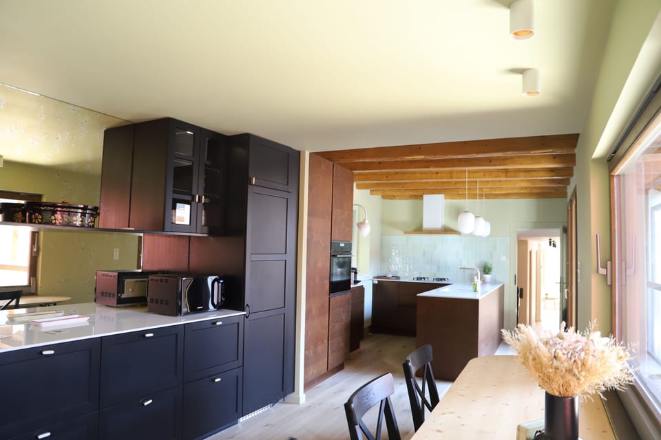 Kitchen with breakfast area