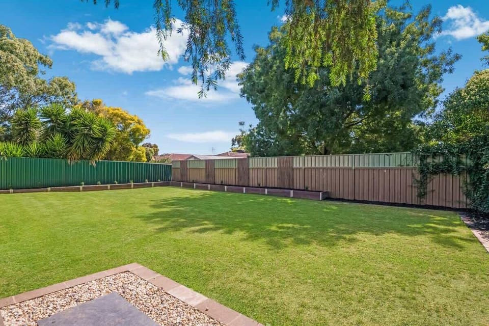 Huge fully-fenced backyard - perfect for families.