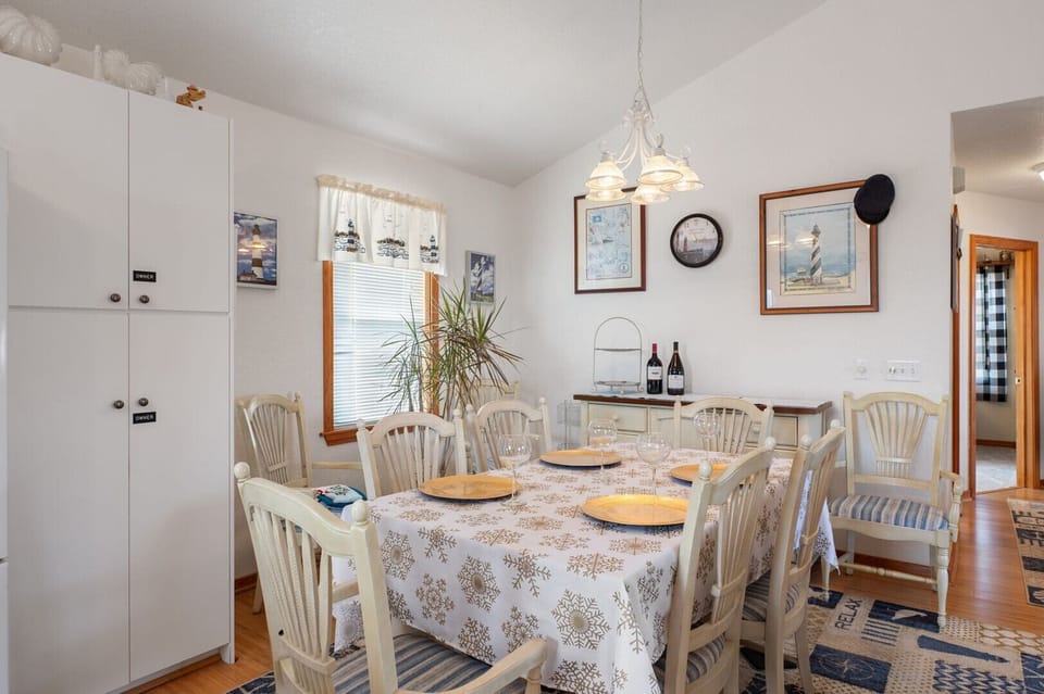 11-web-or-mls-3103-S-Ocean-View-Ct-ML-Dining-V2