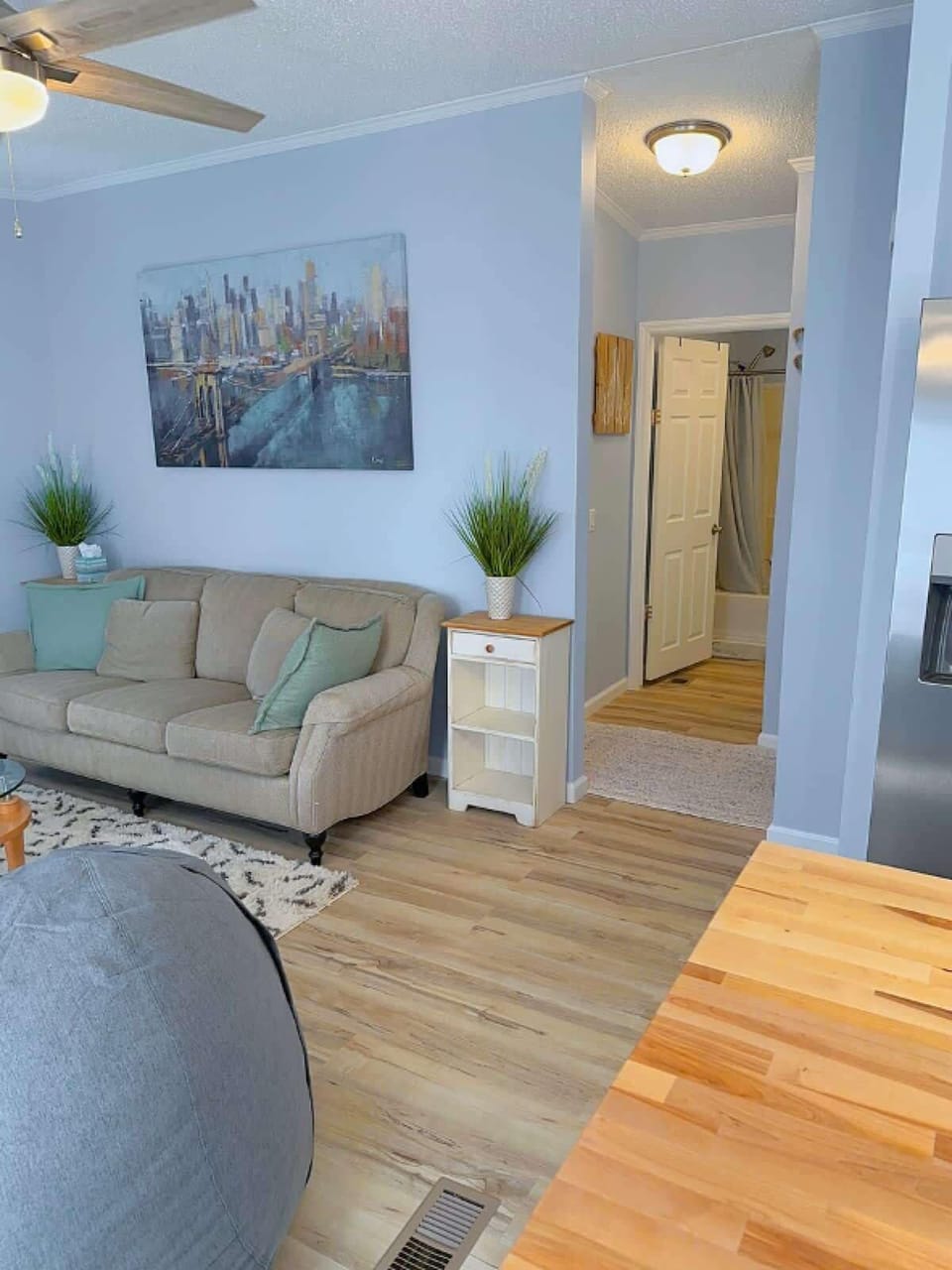 Family area | Hallway