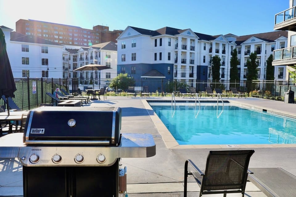 Weber Gas Grill, Gas Fire-Pit & POOL!