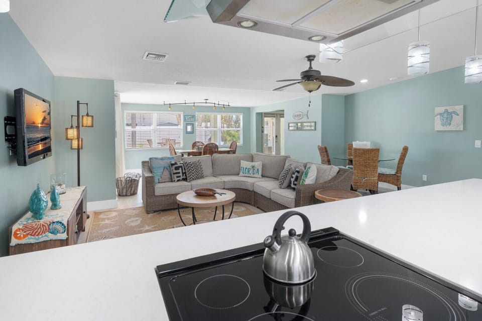 Views from the kitchen to the living area