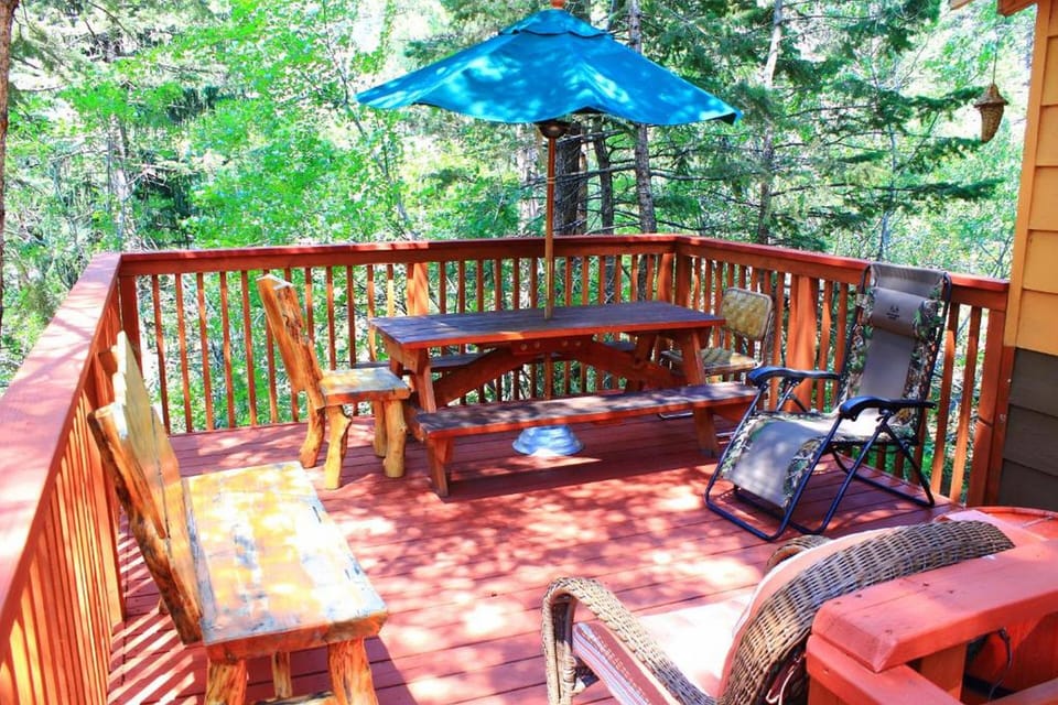 cabin10_estes_park_deck_large