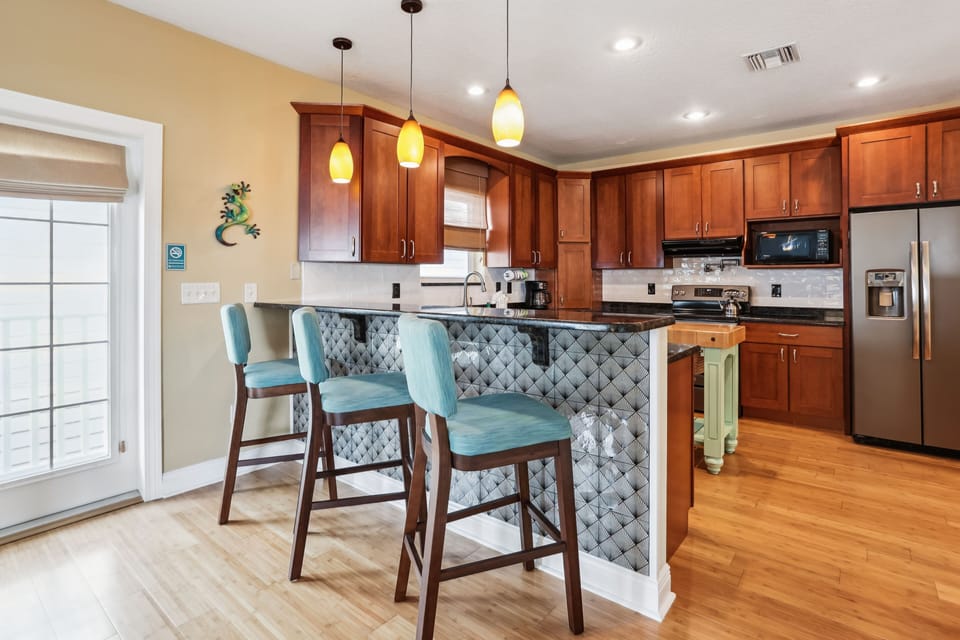 Extra kitchen seating