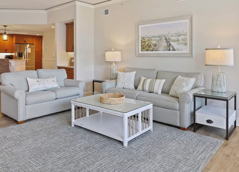 5303 Hampton Place | Living Room