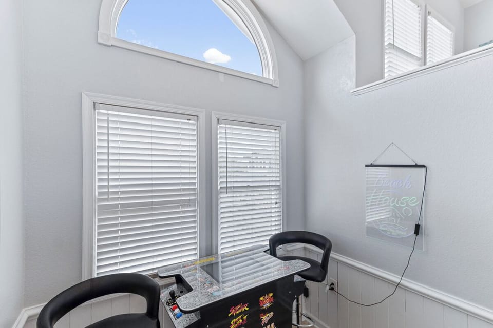 Arcade Game on Landing