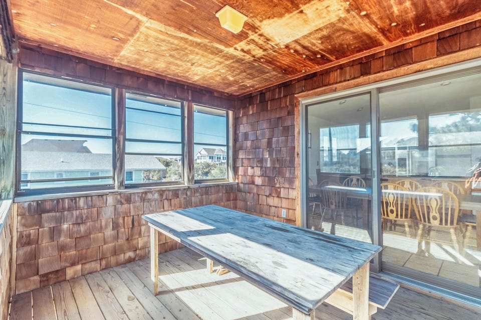 Top Level Screened In Porch