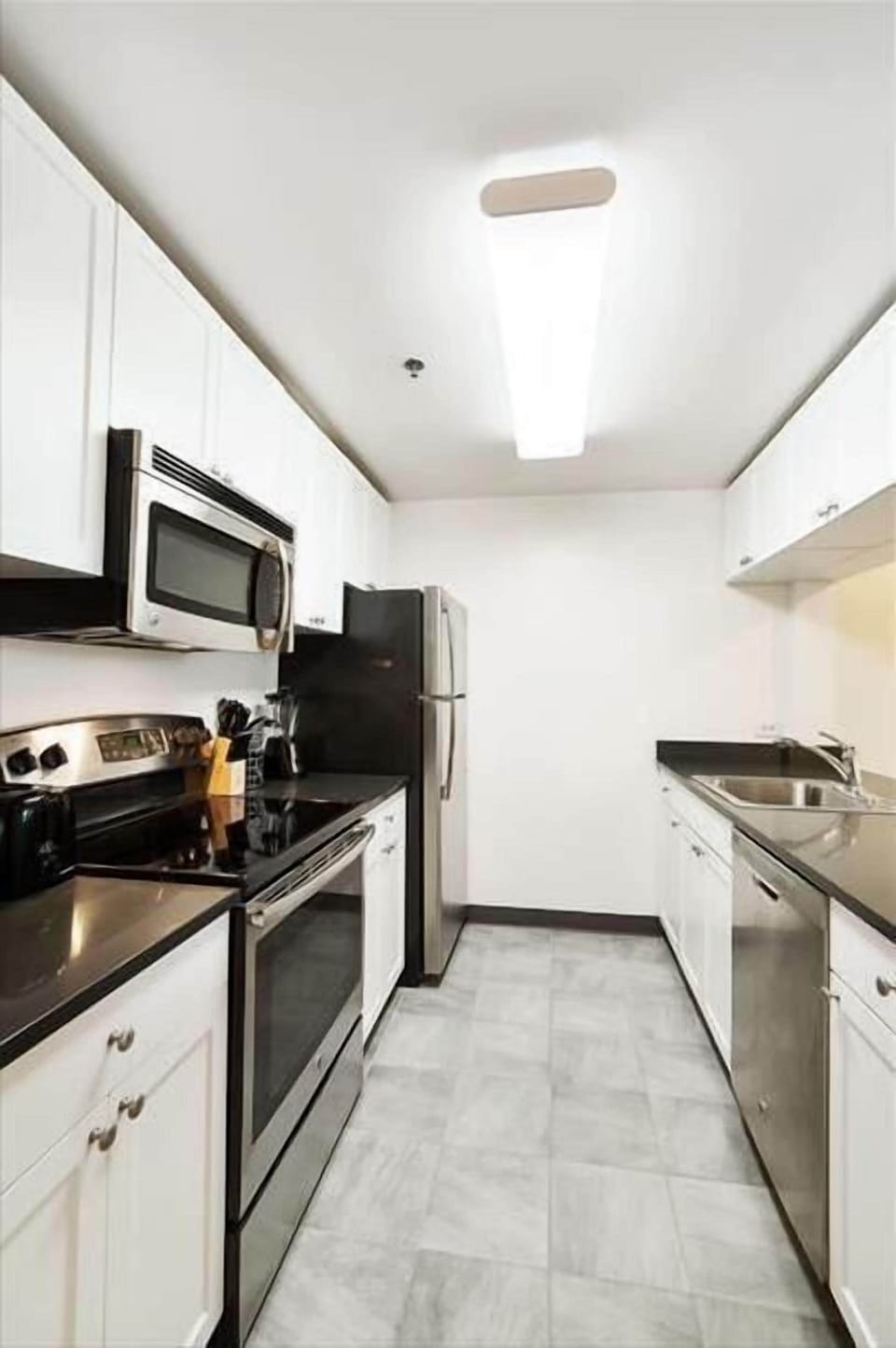 Hoboken 1 Bedroom Kitchen