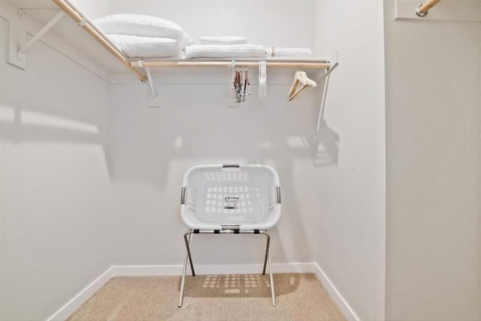 North Peninsula Menlo Park 1 Bedroom Bedroom 3