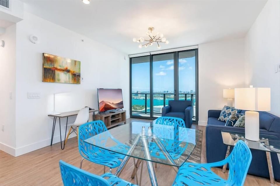 Miami 2 Bedroom Dining Room