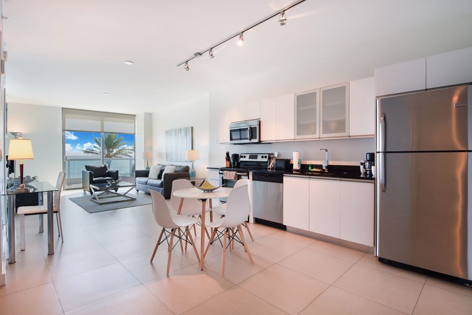 Miami Miami Beach 1 Bedroom Corner Deluxe O Kitchen