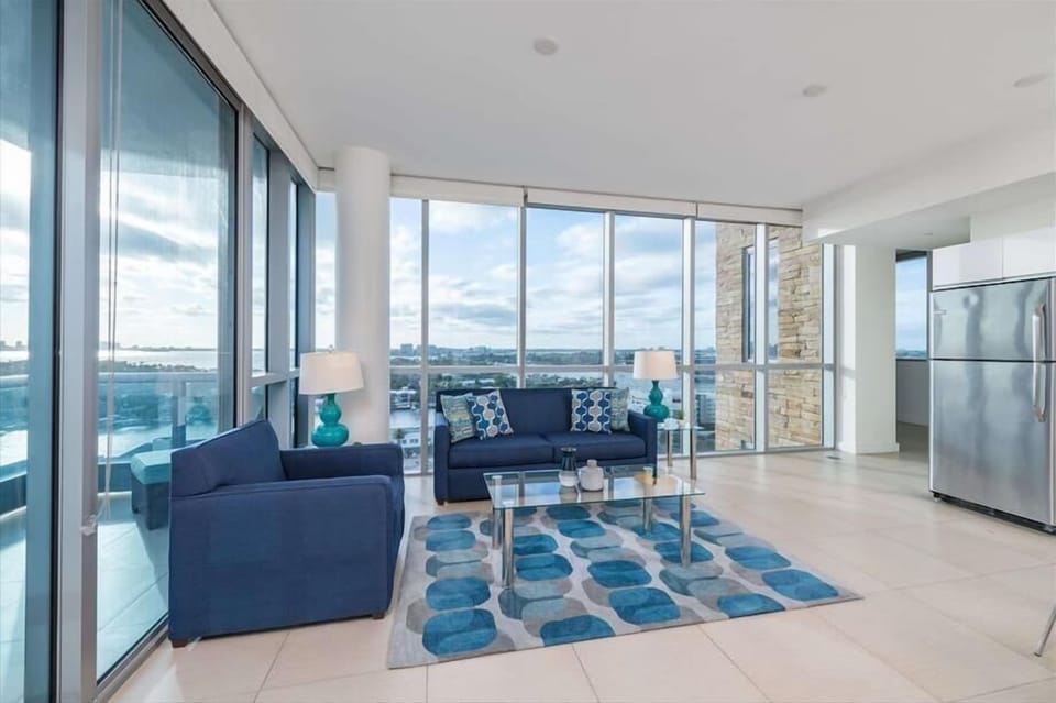 Miami Miami Beach 1 Deluxe Bay Front Living Room