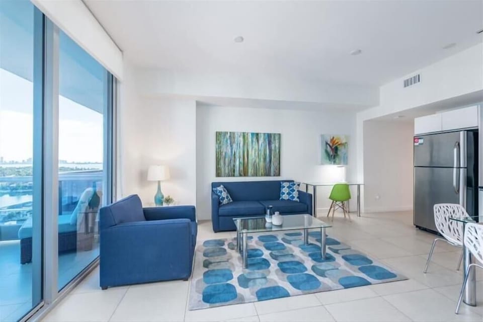 Miami Miami Beach 1 Deluxe Partial Ocean Vi Living Room