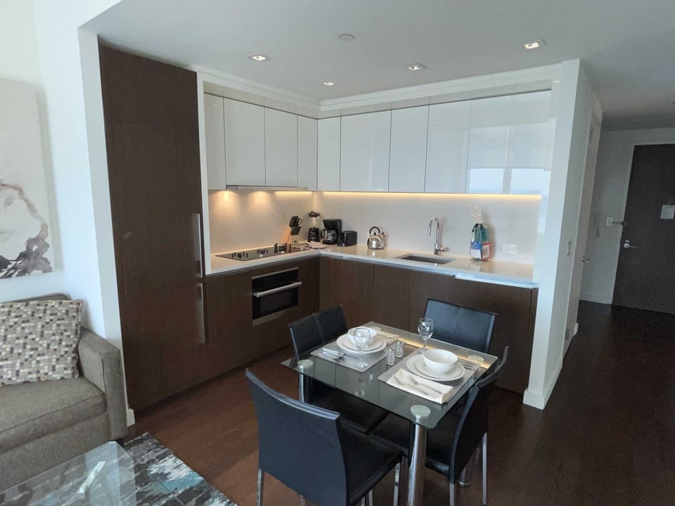 Midtown West New York 1 Bedroom Deluxe Kitchen