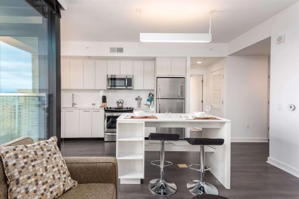 Herndon/Reston Reston 2 Bedroom Kitchen