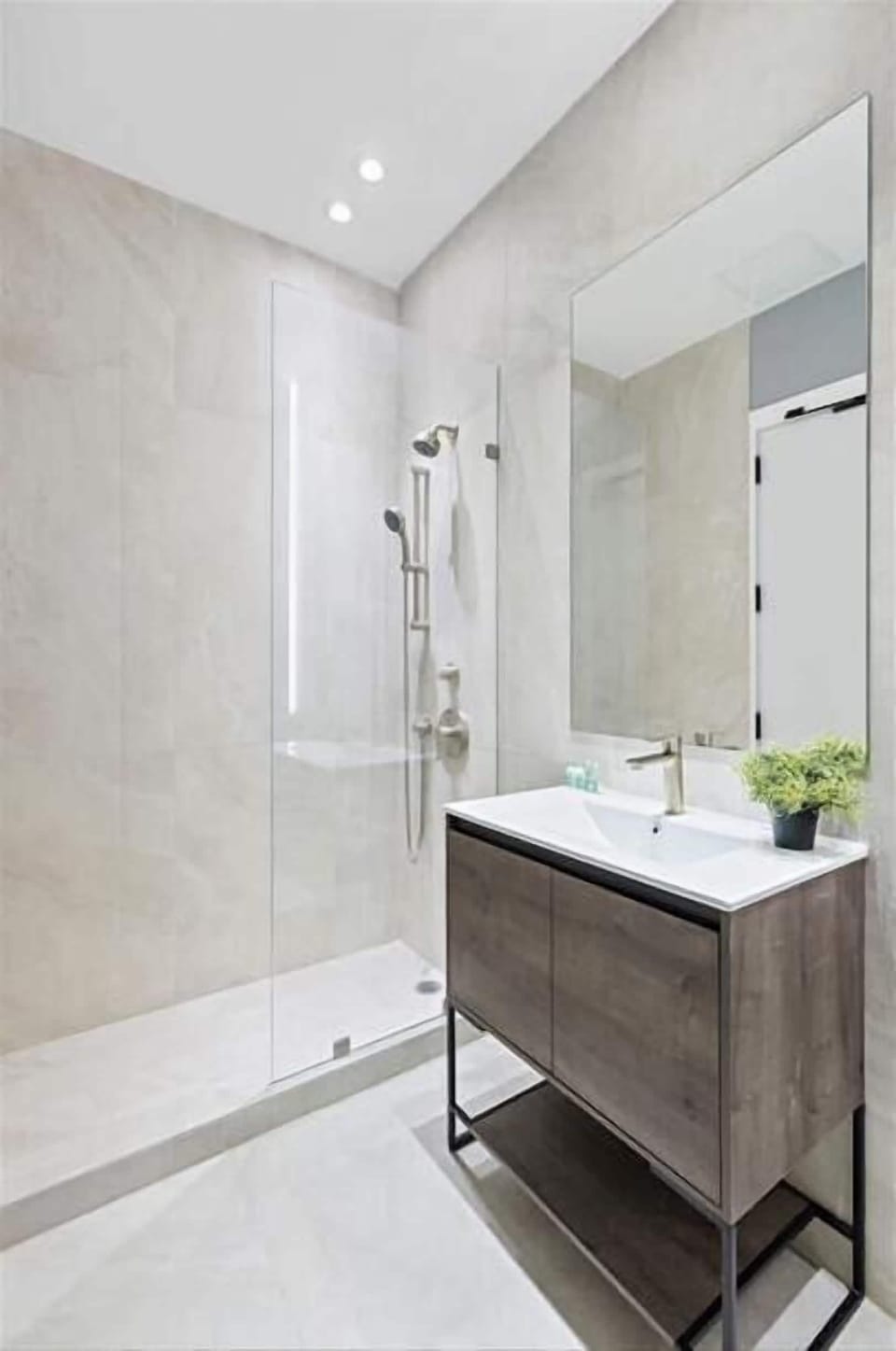 Apartment 203 - Professional Photos – Bronx – Jon - Studio King – Unit 3657