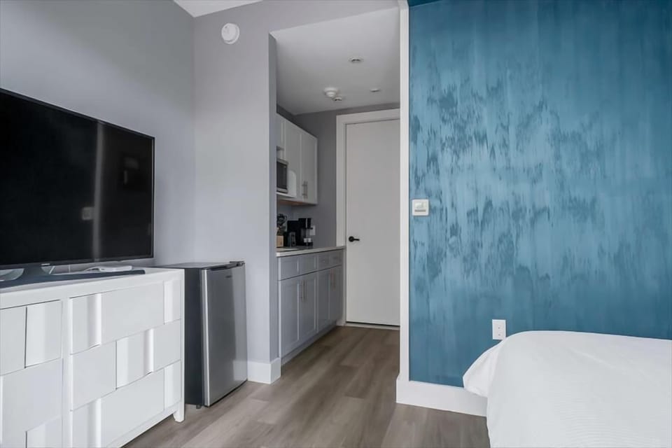 307 Studio Queen w Balcony - Mott Haven - NYC
