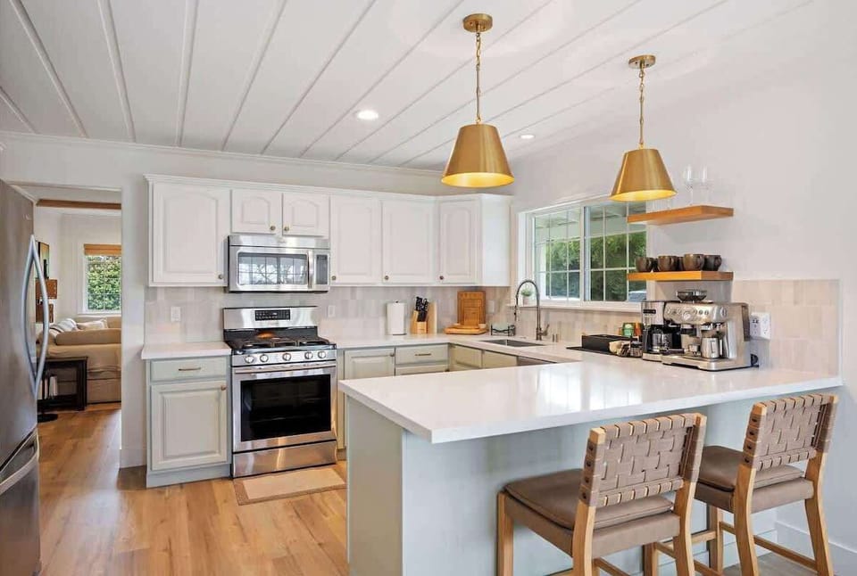 Bungalow 1 Kitchen and dining