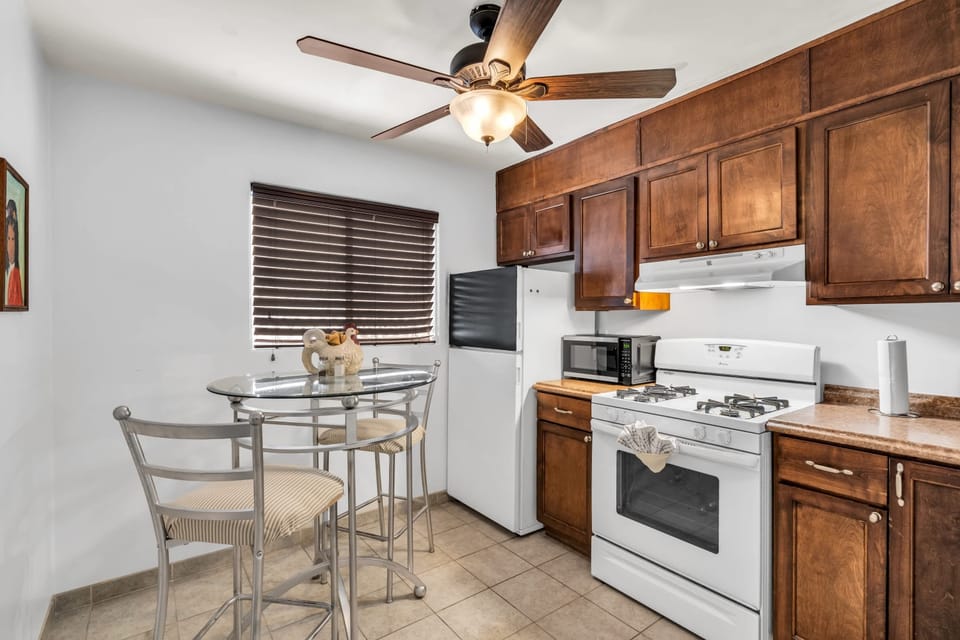 Cook like a pro in this fully equipped kitchen with modern appliances