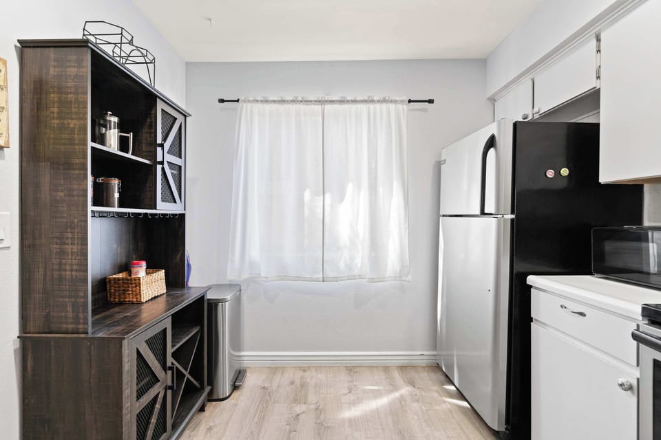 Charming Kitchen Nook with Storage and Style 