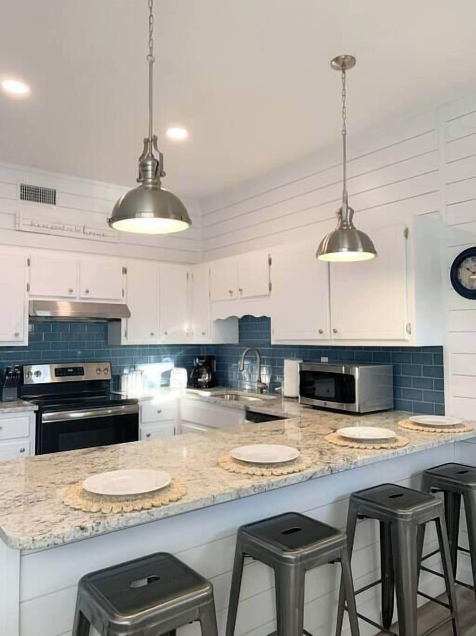 Kitchen has everything you need to cook a delicious meal