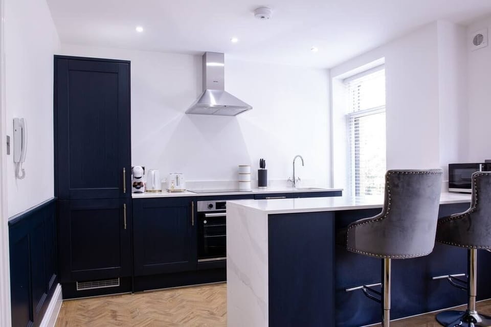 Kitchen fully equipped.