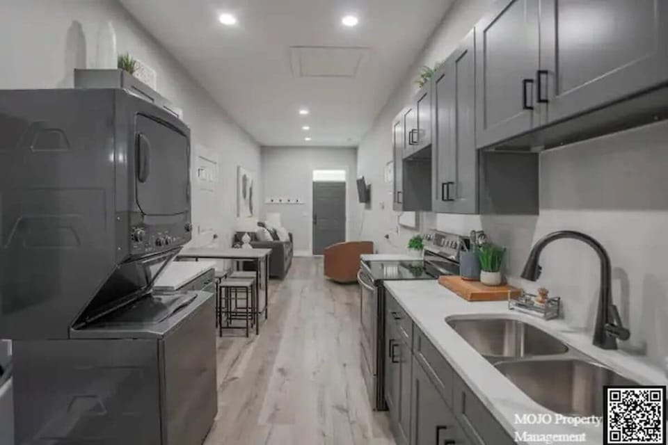 Fa2342d2 efd4 4a74 a4a6 8ac56bf10b08