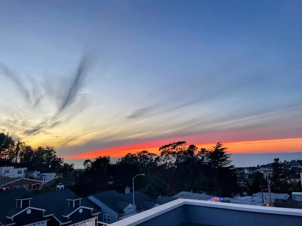 Sunset and ocean views from top Balcony