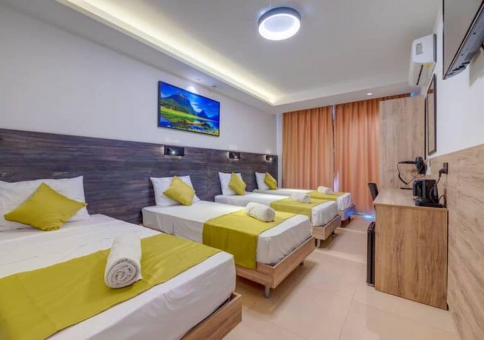 Bedroom/No Kitchen (Bed for 4 persons)