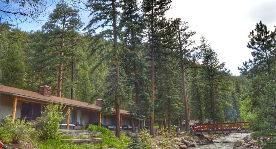 riverlodge (2)