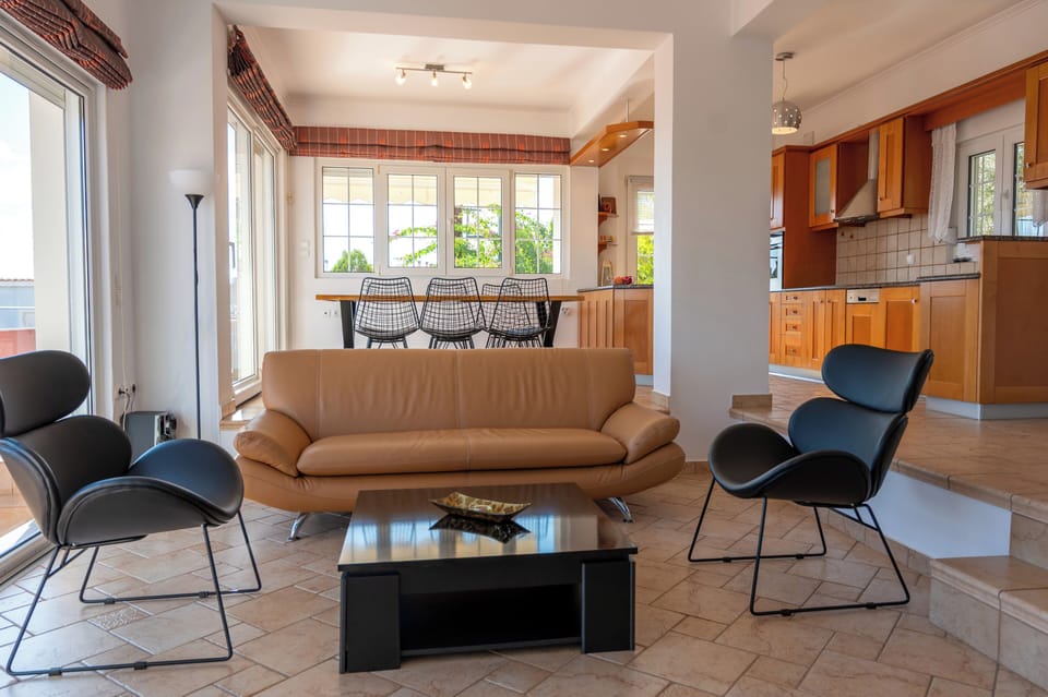Living room - Dining area - Kitchen