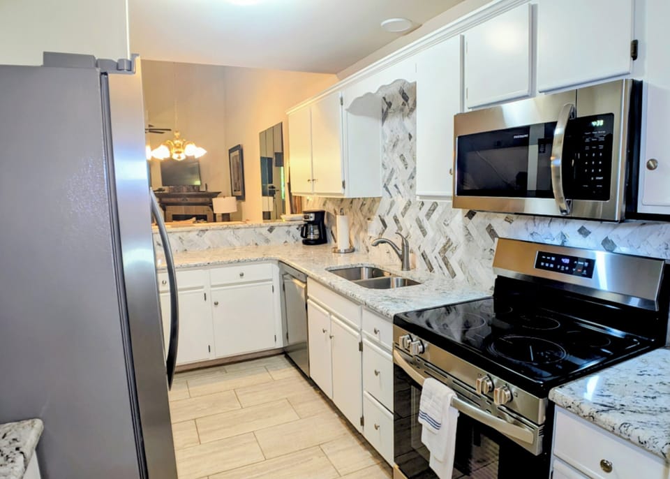 Fully equipped kitchen