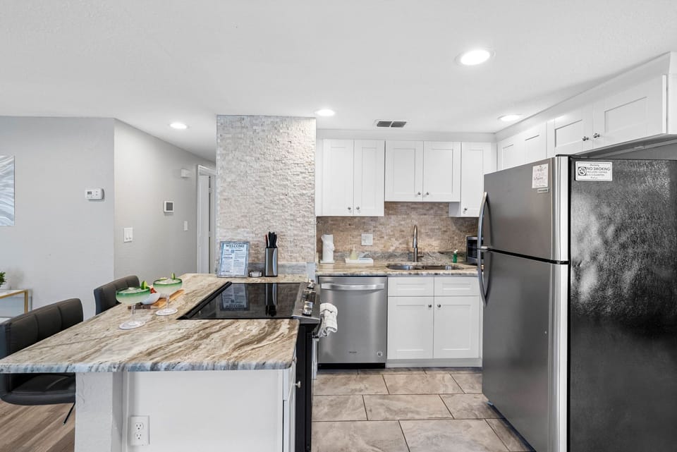 The space is both spacious and thoughtfully arranged, ensuring that every aspect of your cooking experience is both enjoyable and efficient.