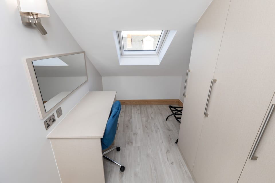 Twin Bedroom