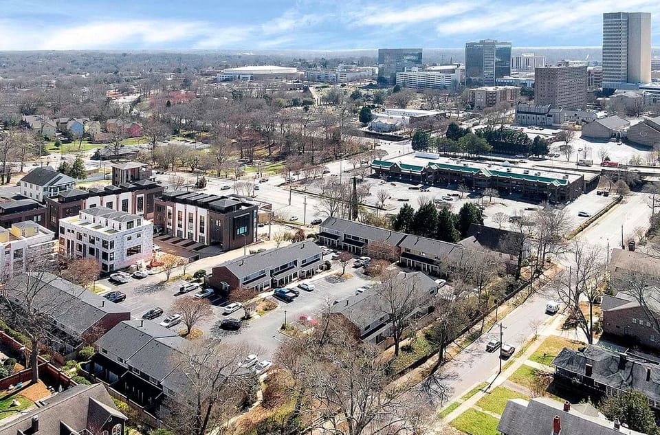 Downtown Greenville is just 2 blocks away