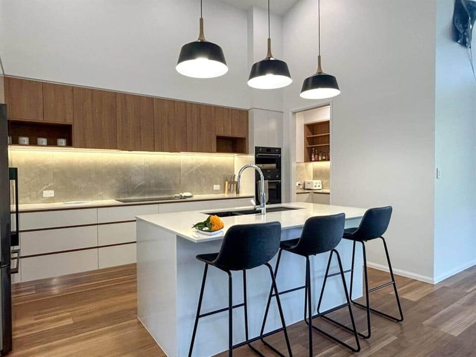 Beach Break - Kitchen