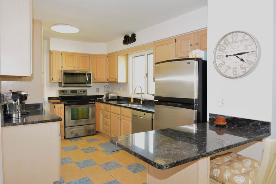 Kitchen and Island
