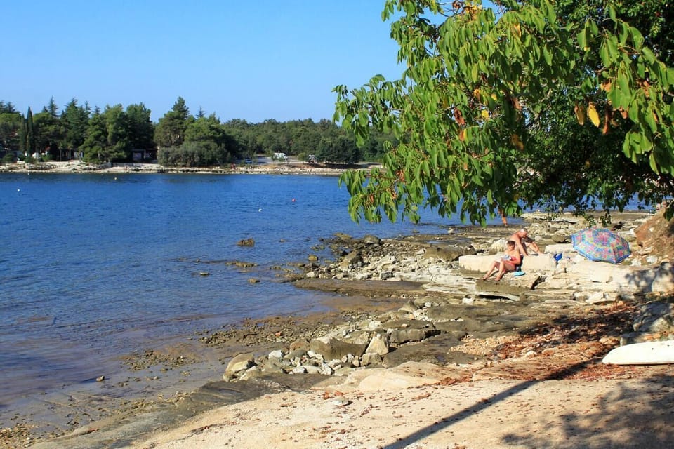 Nearby beaches