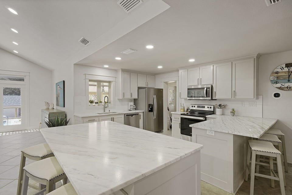 Frangista Jewel - Miramar Beach - Kitchen