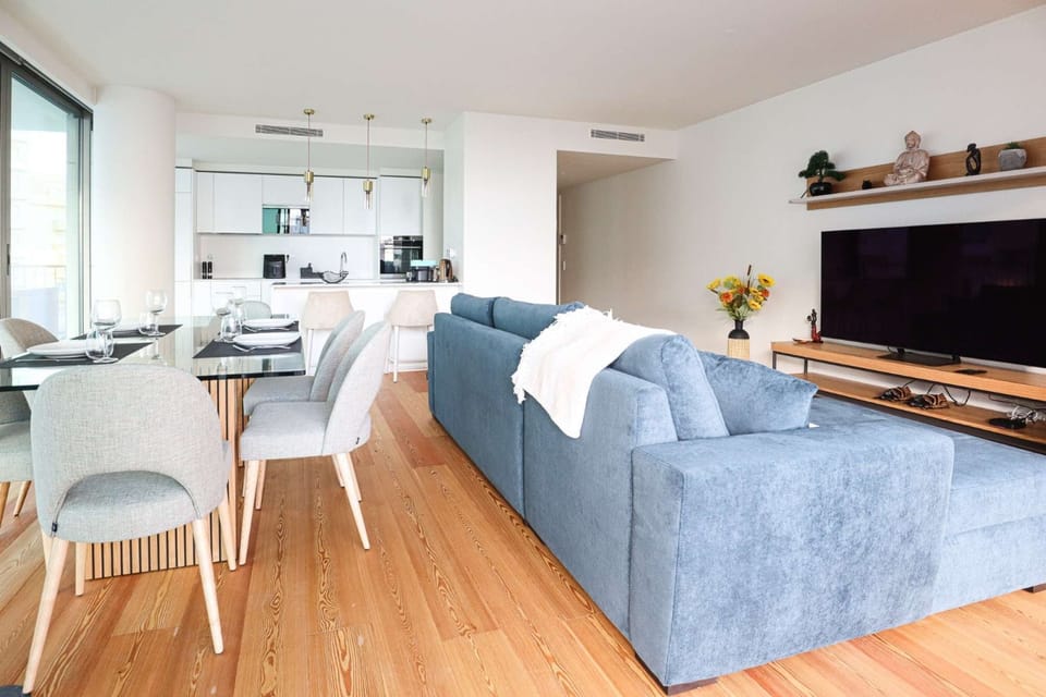 Living room - TV- AC - T2 -By Bedzy