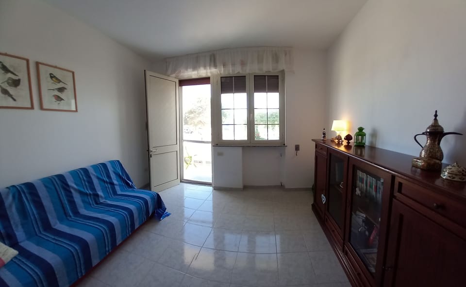 ingresso e sala da pranzo o intrattenimento