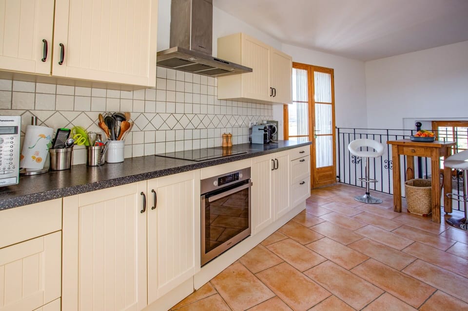 Villa Les Juliannes image