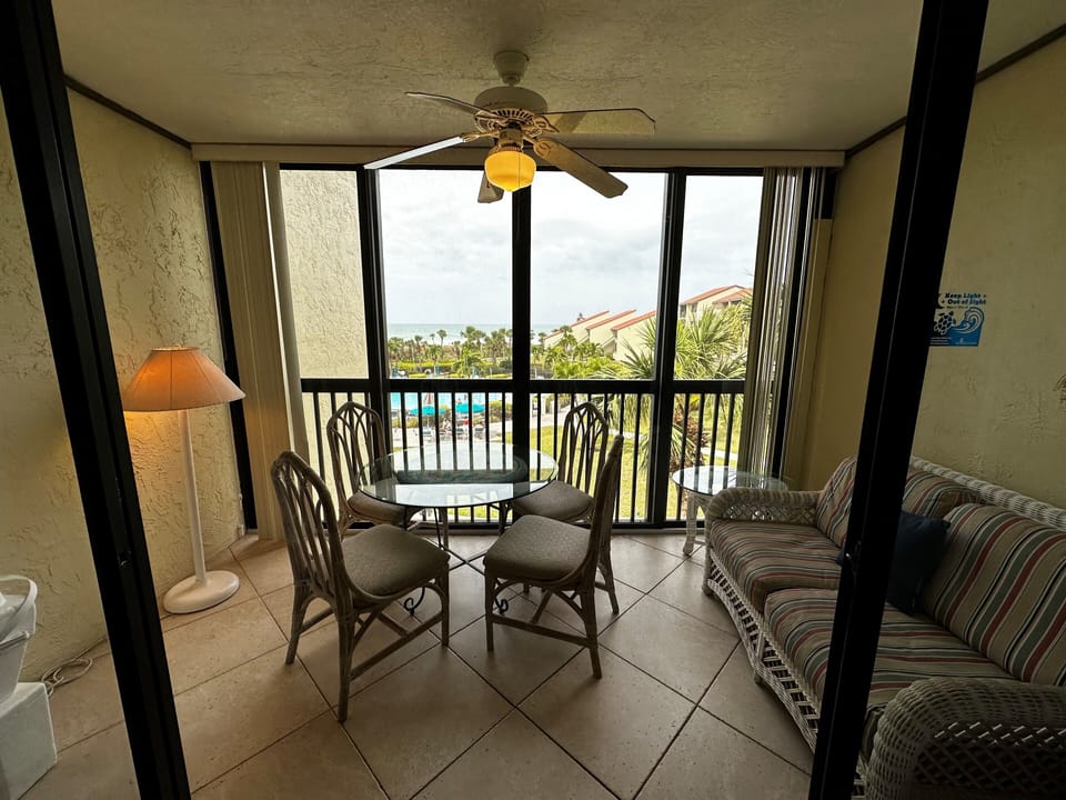 2-306 Lanai