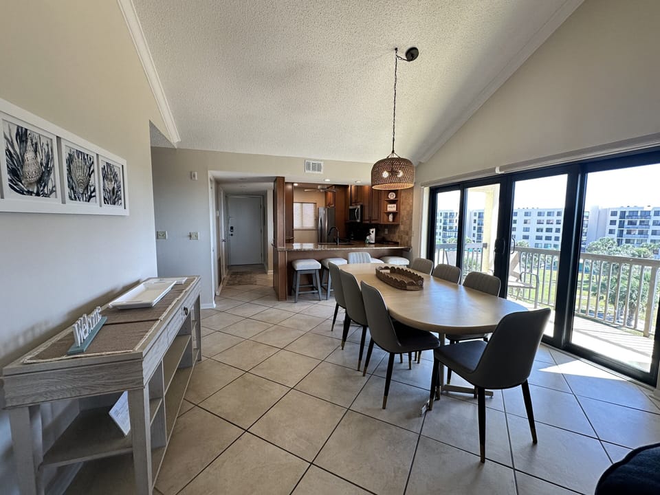 2-400 Dining Room