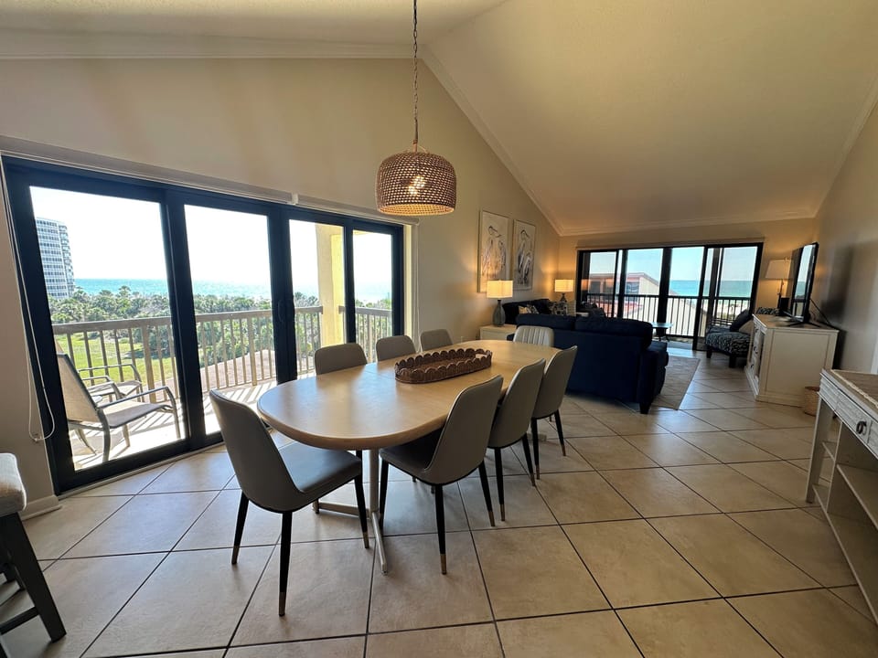 2-400 Dining Room