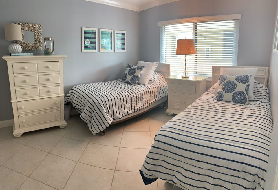 2-404 Guest Bedroom