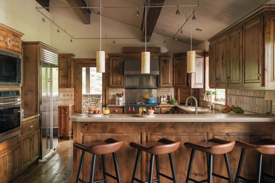 01-teton-refuge-kitchen-dining