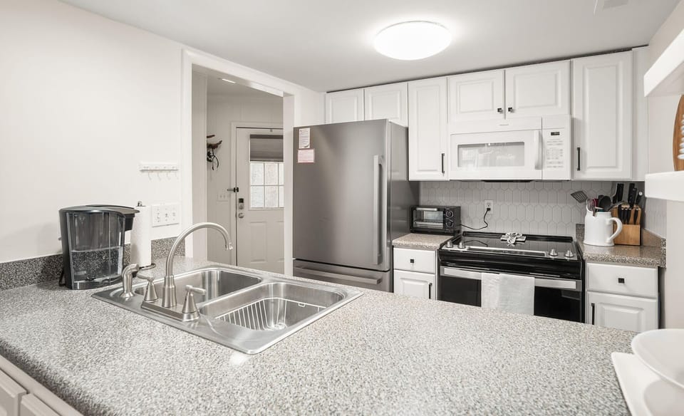Fully stocked kitchen for family meals