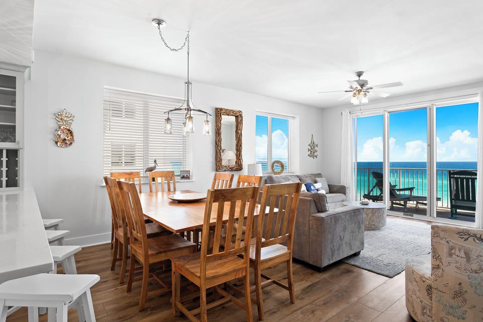 24-Majestic-Sun-501B-Dining